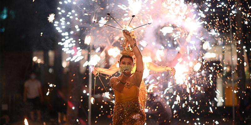Night show